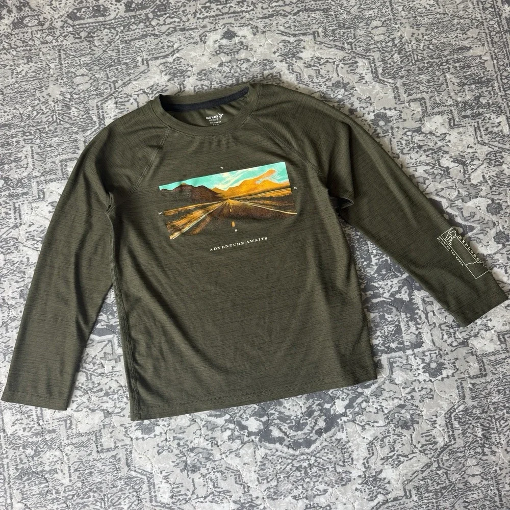 Old Navy Active Performance Boys size Small 6-7 Green Go Dry Long Sleeve Shirt